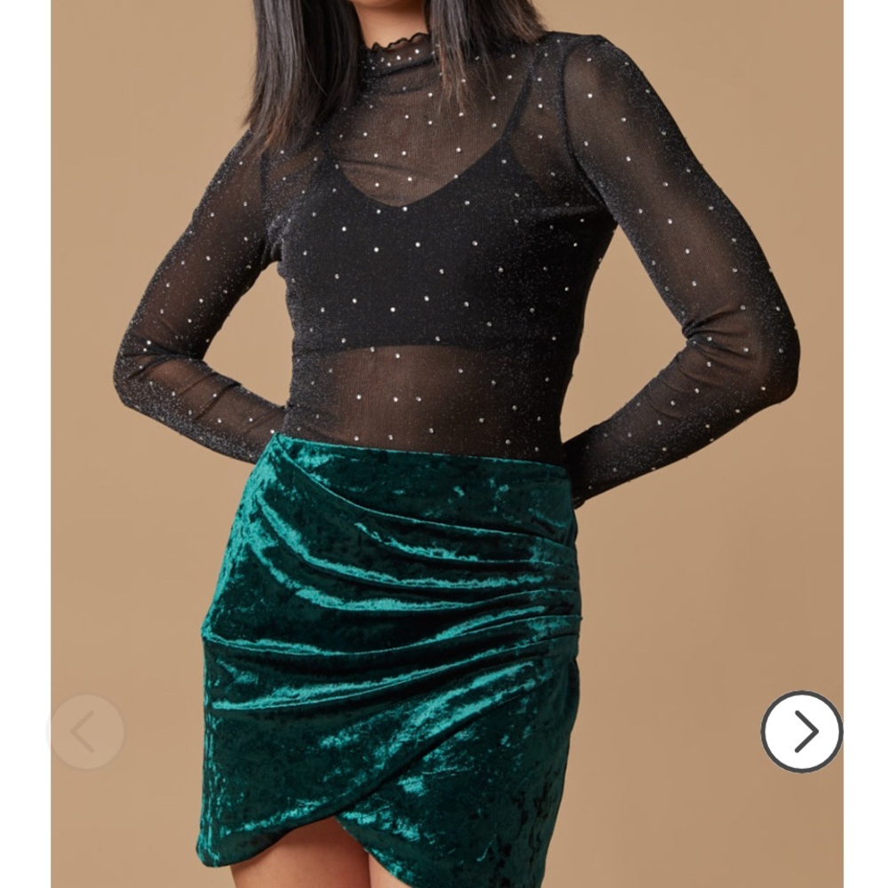 NWT Francesca’s Arianna Crushed Velvet Elegant Velvet Green Mini Skirt | Size L
